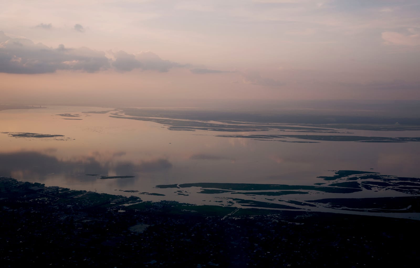 26 novembre 2014. Kinshasa, RD Congo. Le fleuve Congo (4 700 km de longueur et un débit de 41 000 m³-s). (16964181555)