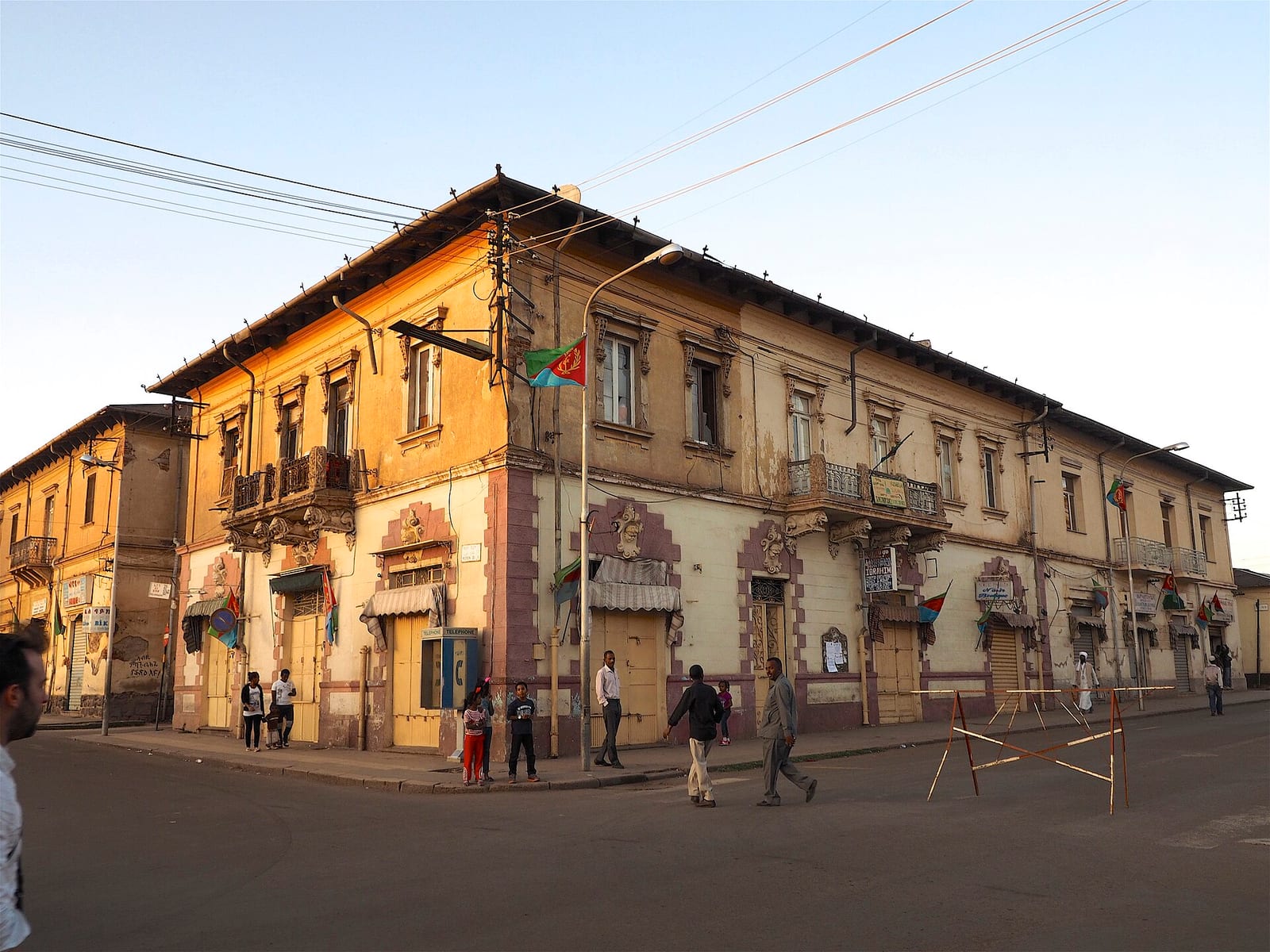 Italian Colonial Building, Asmara, Eritrea (30660748782).jpg