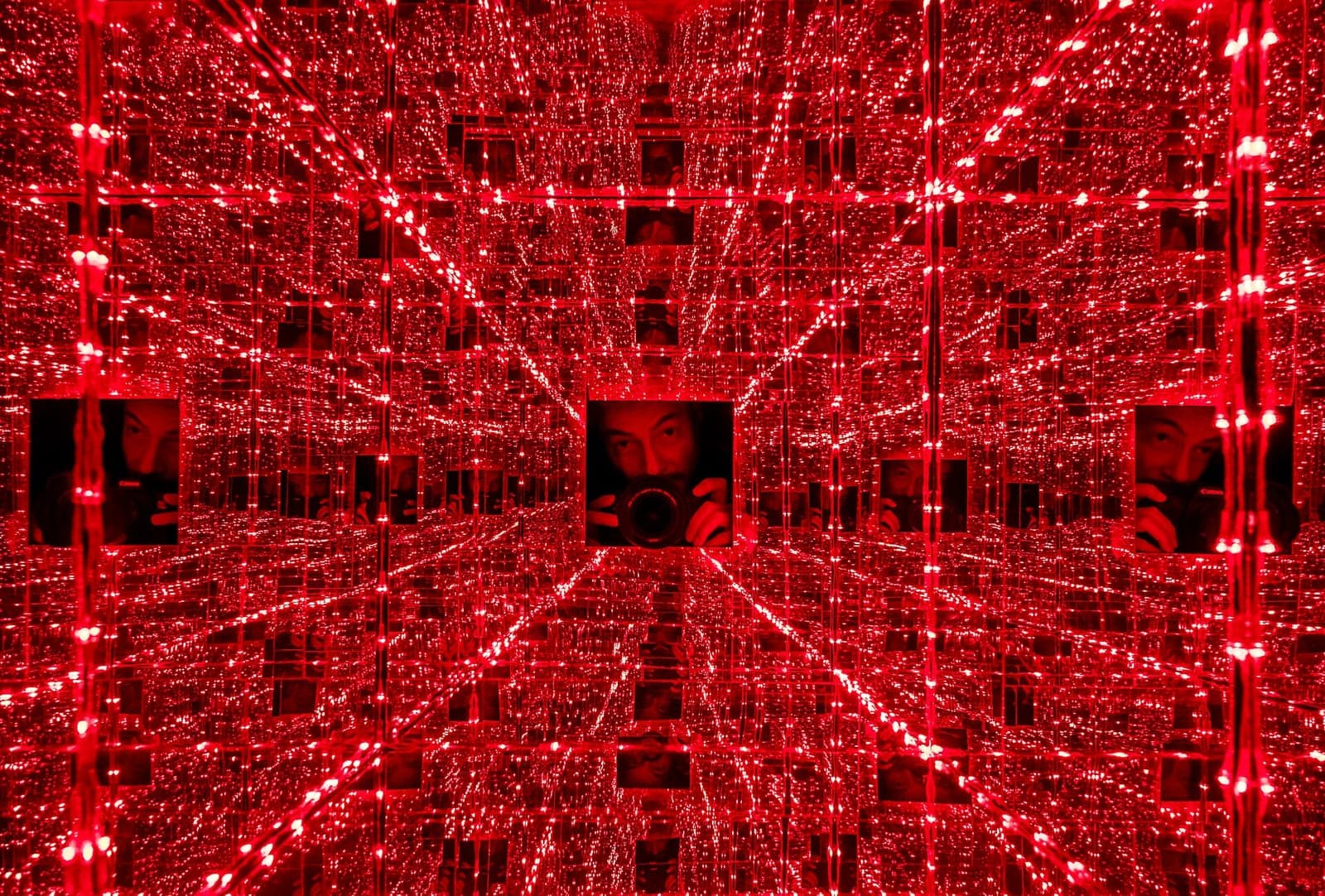 Efectos visuales Interference en la Medina de Túnez, Túnez, 2016-09-04, DD 85.jpg